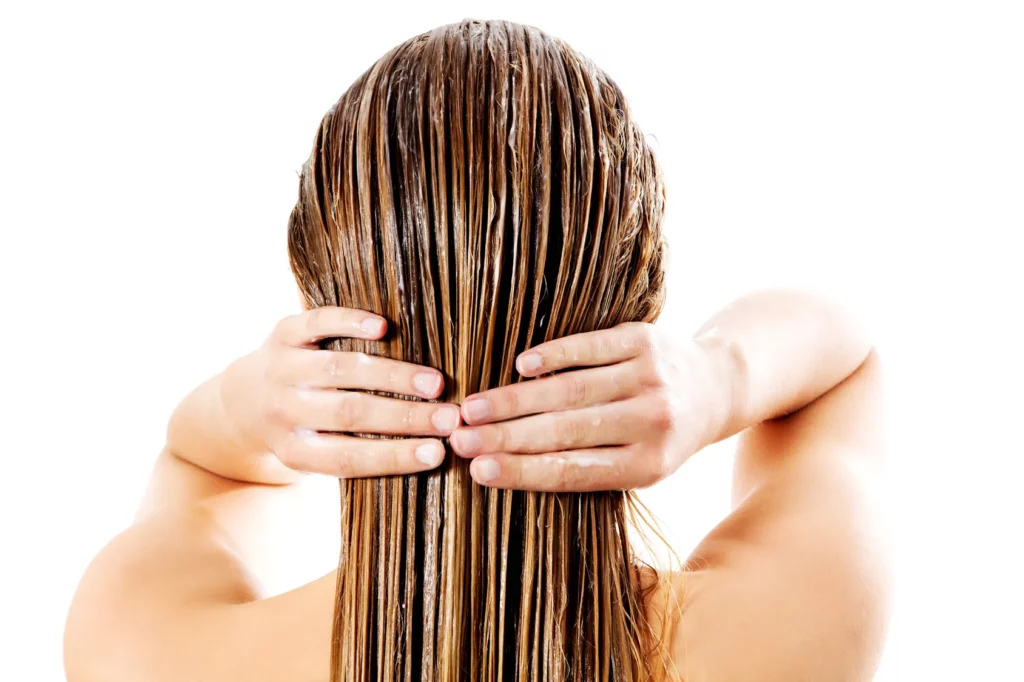 emulgowanie oleju z włosów